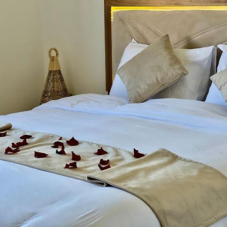 Mini-Villa Situee Dans Une Residence Prestigia A Marrakech, Avec Une Vue Sur La Piscine Et Le Golf Une Securite 24H Sur 24 Et Une Proximite Ideale De L Aeroport 5 Minutes C Est Une Offre Parfaite Pour Des Vacances مراكش المظهر الخارجي الصورة