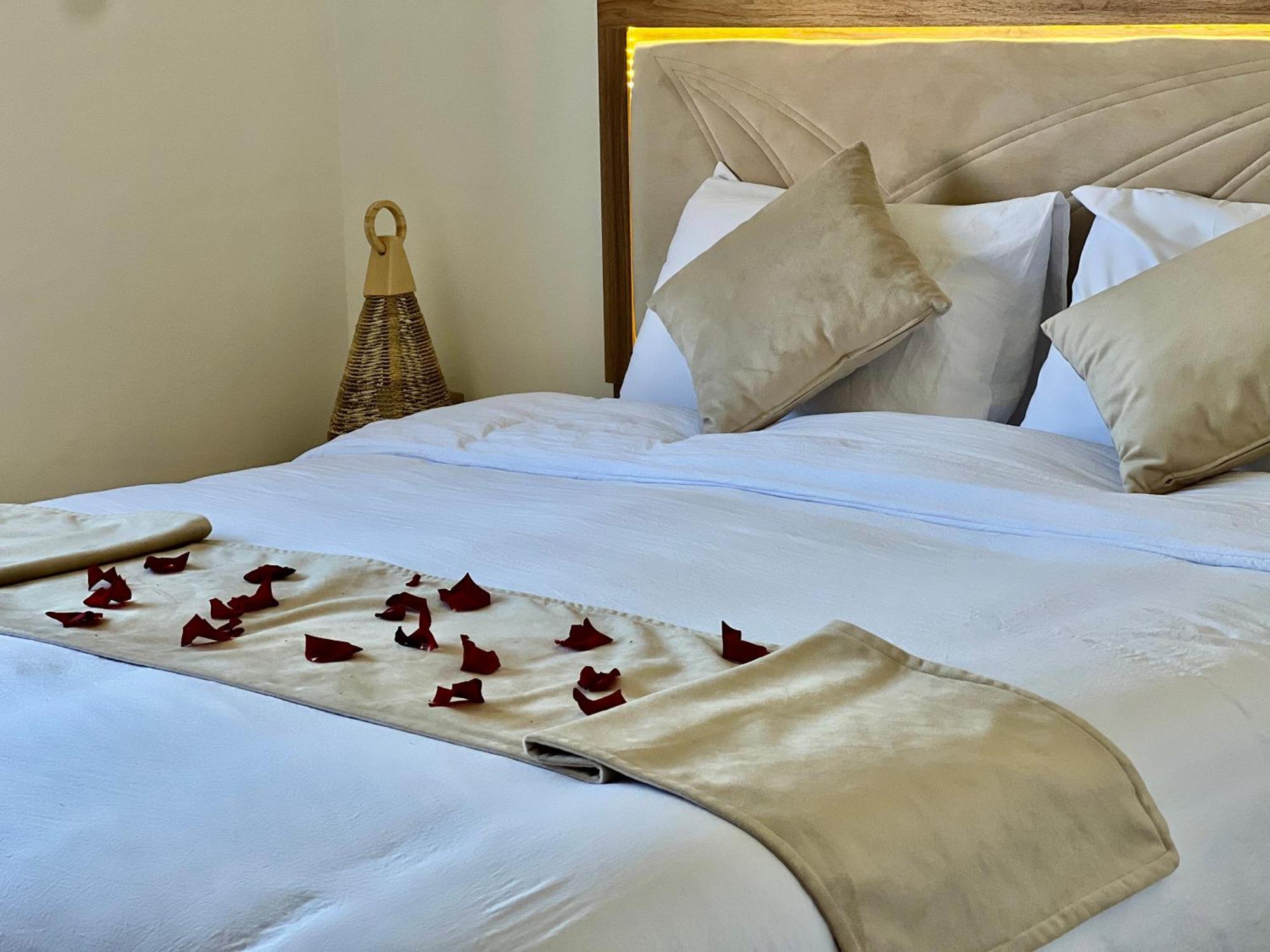 Mini-Villa Situee Dans Une Residence Prestigia A Marrakech, Avec Une Vue Sur La Piscine Et Le Golf Une Securite 24H Sur 24 Et Une Proximite Ideale De L Aeroport 5 Minutes C Est Une Offre Parfaite Pour Des Vacances مراكش المظهر الخارجي الصورة