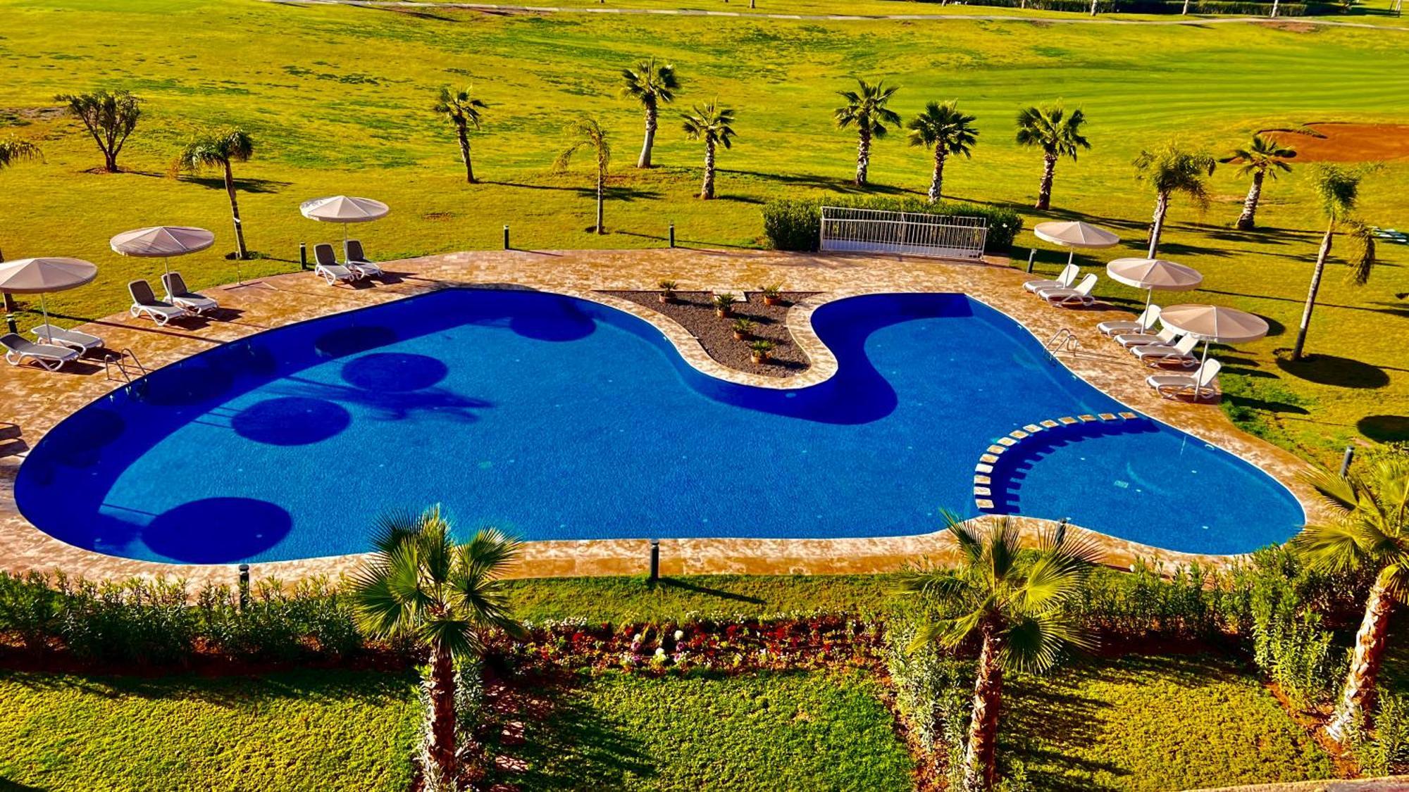 Mini-Villa Situee Dans Une Residence Prestigia A Marrakech, Avec Une Vue Sur La Piscine Et Le Golf Une Securite 24H Sur 24 Et Une Proximite Ideale De L Aeroport 5 Minutes C Est Une Offre Parfaite Pour Des Vacances مراكش المظهر الخارجي الصورة